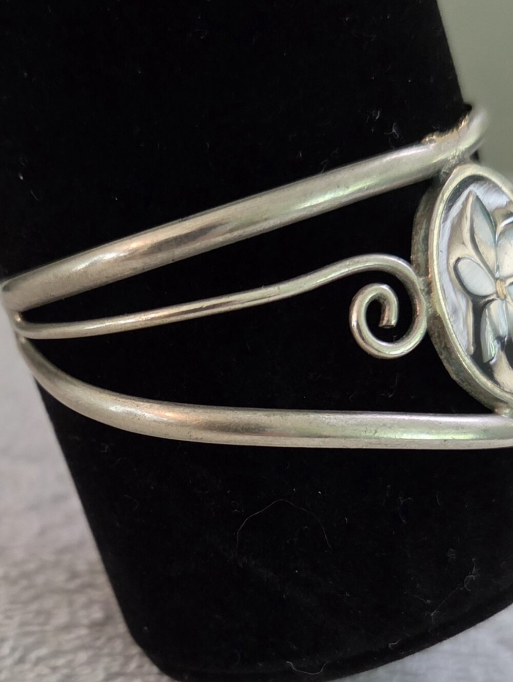 Silver Flower Inlay Cuff Bracelet - White Mother of Pearl Accent - Picture 4 of 6